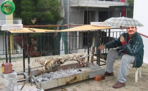 &Alpha;&rho;&nu;&epsilon;ί&tau;&alpha;&iota; &nu;&alpha; &psi;&eta;&theta;&epsilon;ί